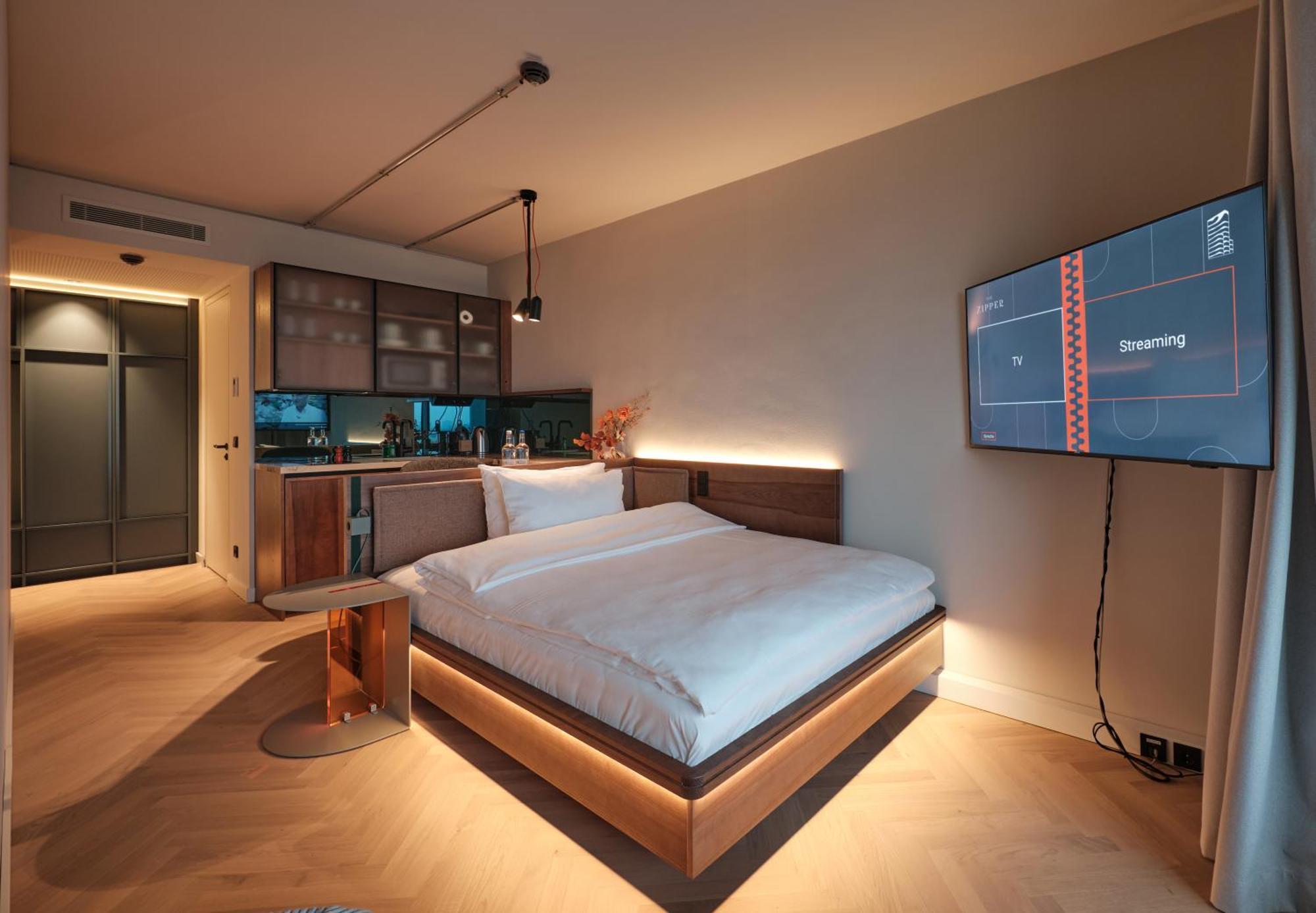 The Zipper Hotel Und Apartments Дюселдорф Екстериор снимка
